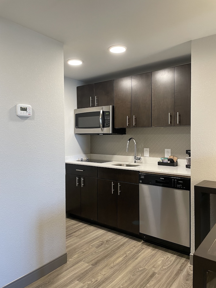 Homewood Suites by Hilton Indianapolis Downtown IUPUI - photo 21