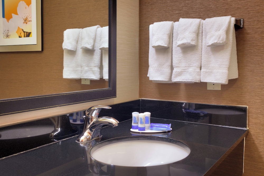 Fairfield Inn & Suites by Marriott Gillette - photo 13