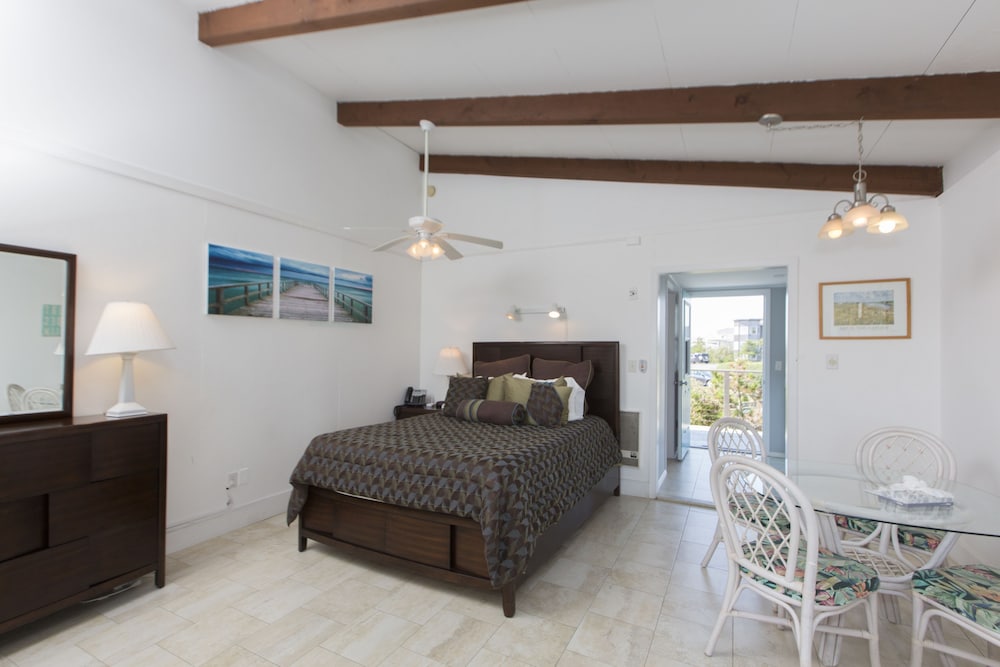 Driftwood Resort - photo 22