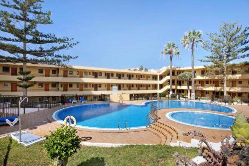 Studio Torres Del Sol — 4-Star Luxury Hotel in Playa De Las Americas, Spain