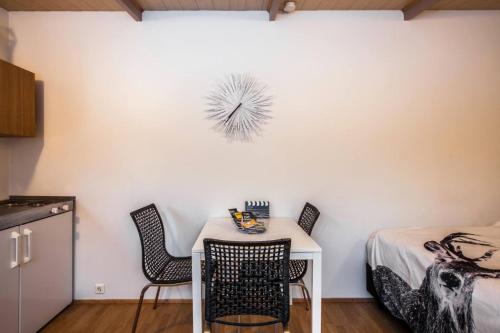 Great Location Downtown Studio