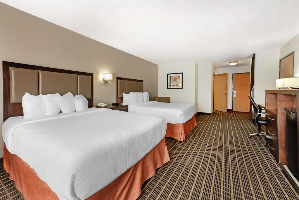 Best Western Plus Eagleridge Inn & Suites - photo 38