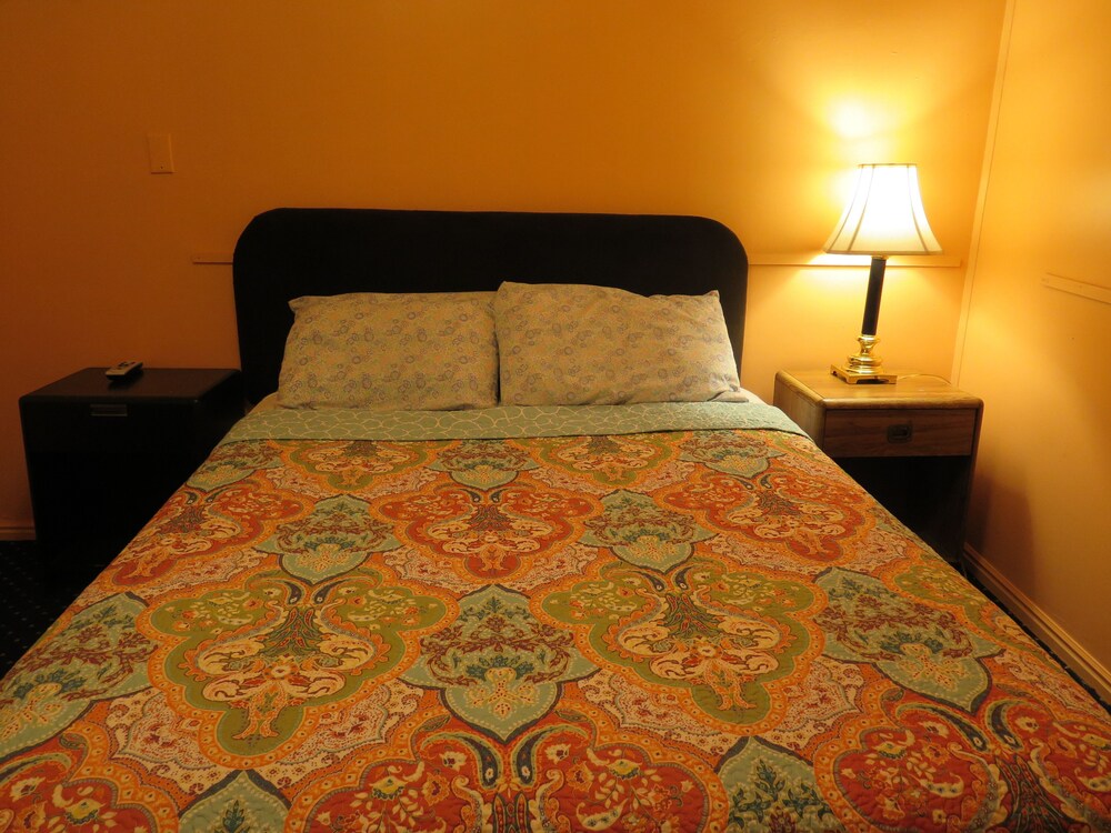 Pillow Talk Motel - photo 12