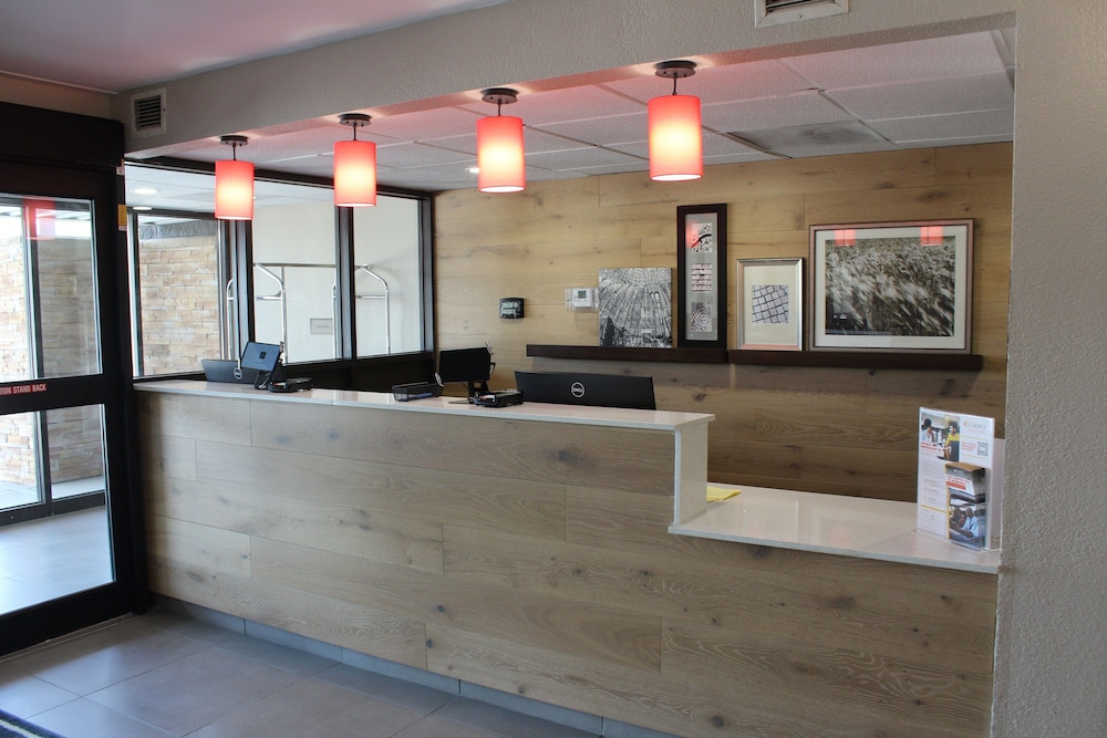 Country Inn & Suites By Radisson Dunbar Charleston - photo 2