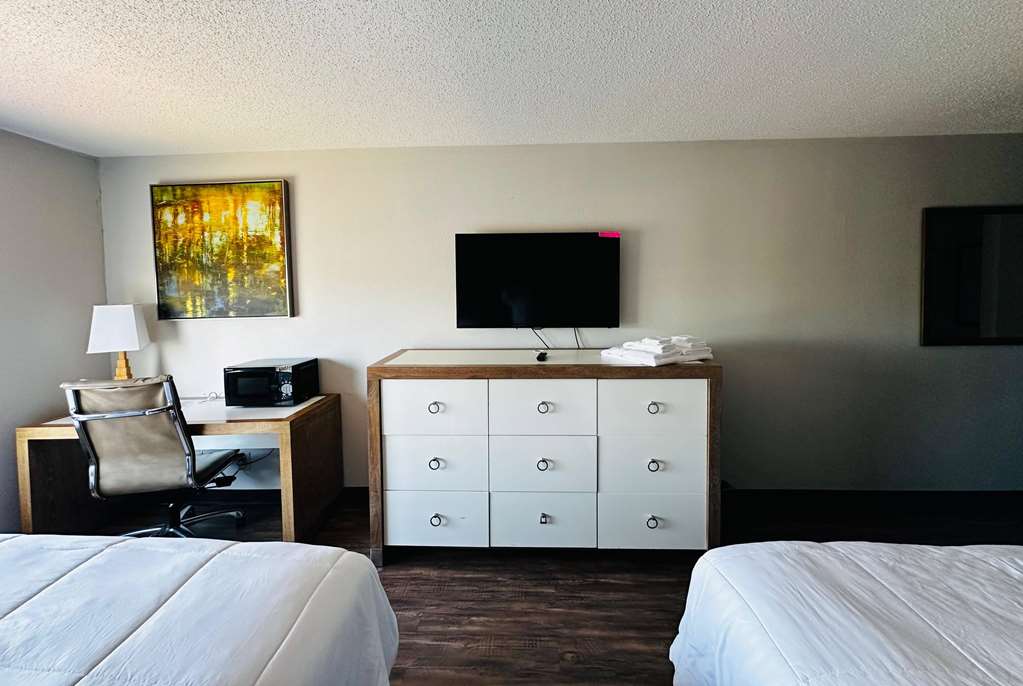 Baymont Inn and Suites by Wyndham Columbus Near OSU - photo 22