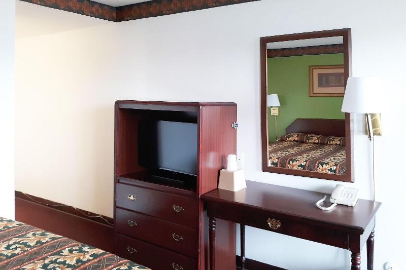 Hotel Kings at Clovis by OYO Rooms - photo 62