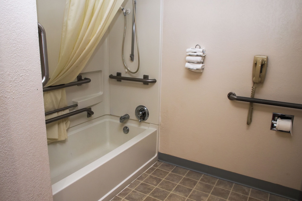 Gettysburg Inn & Suites - photo 36