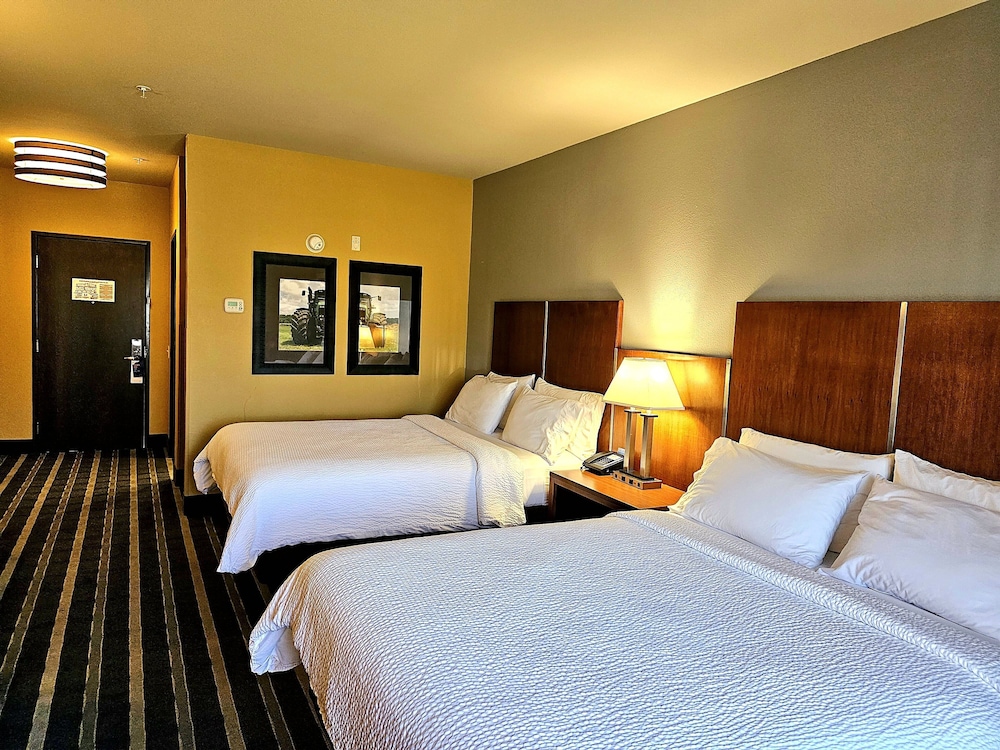 Holiday Inn Express & Suites Perry National Fairground Area #34 by IHG - photo 31