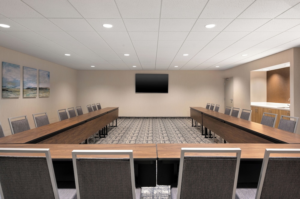 Hampton Inn Bloomsburg - photo 37