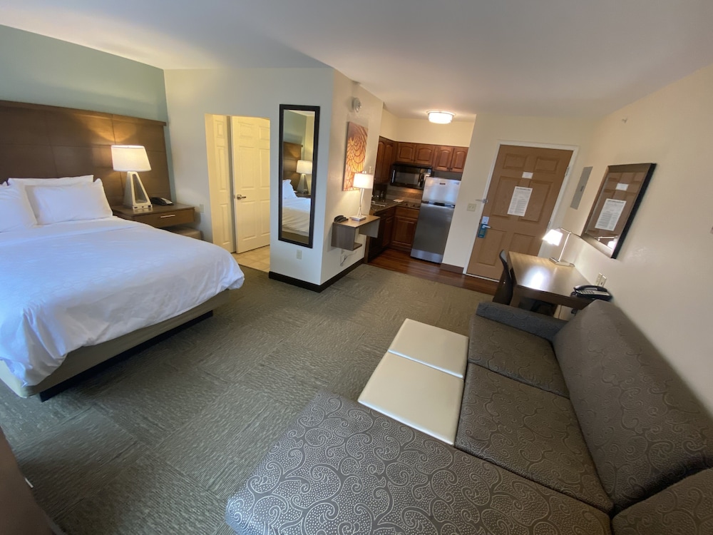 Staybridge Suites Great Falls an IHG Hotel - photo 4