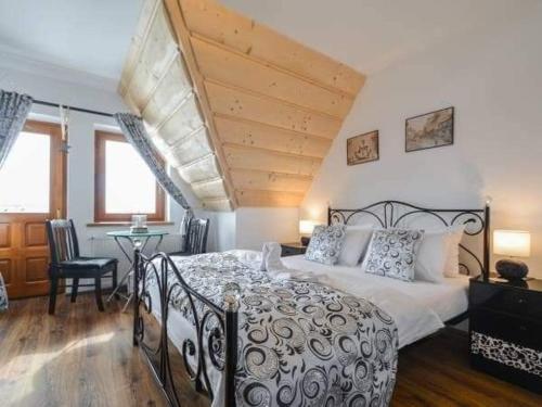 Hawrań - carbon neutral hotel in Unknown City