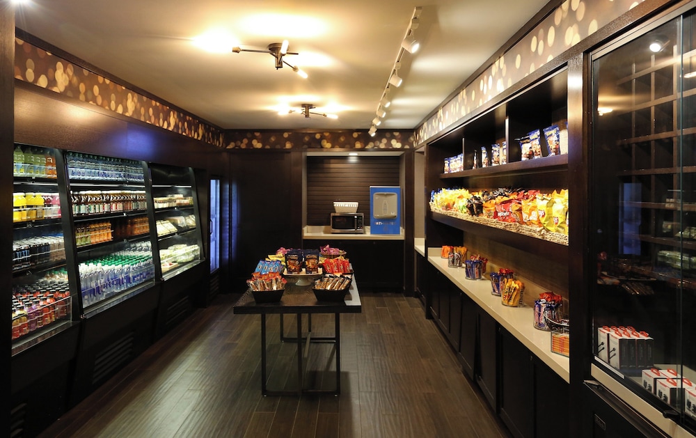 Crowne Plaza Atlanta Perimeter at Ravinia by IHG - photo 52