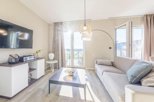 Sommerblume 5 Sterne Ferienwohnung mit Blick über die Dünen zur Ostsee — 4-Star Luxury Hotel in Wustrow, Germany