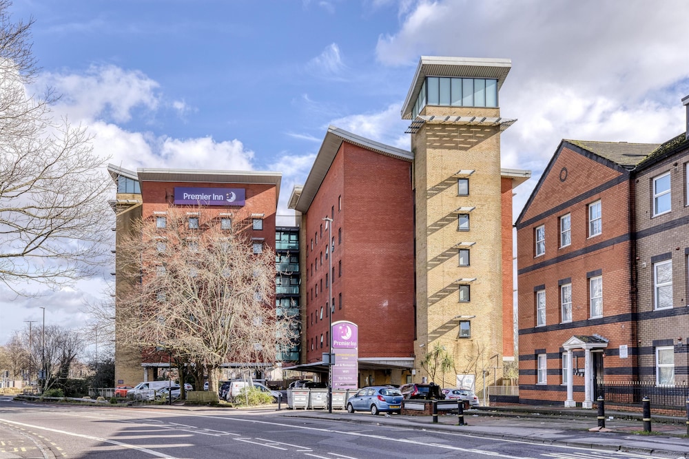 Premier Inn Southampton City Centre in Southampton, United Kingdom
