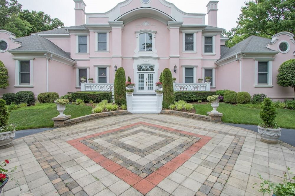Rosewood Manor — 4-Star Luxury Hotel in La Plata, United States