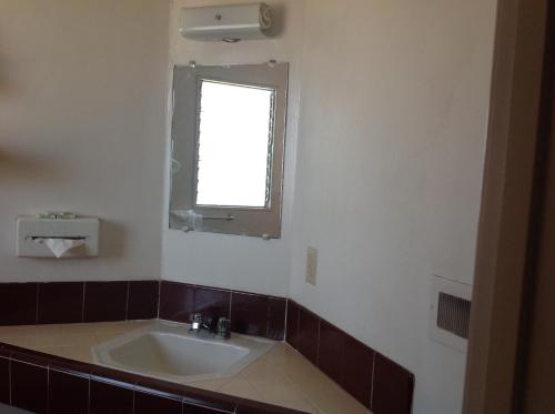 Wiebe Motel - photo 21