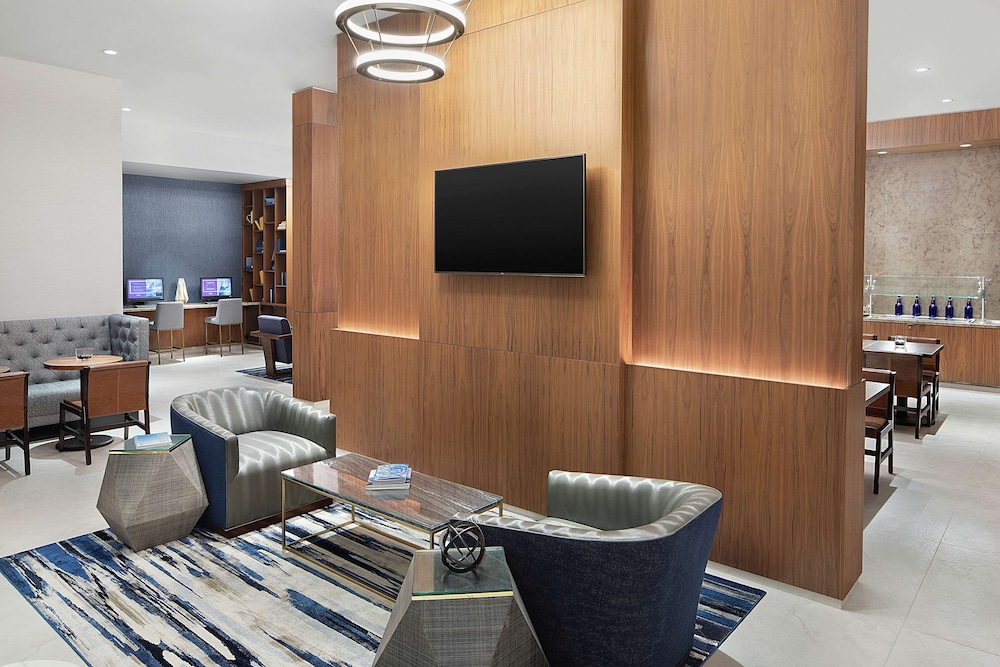 DoubleTree by Hilton Hotel Newark Airport - photo 80