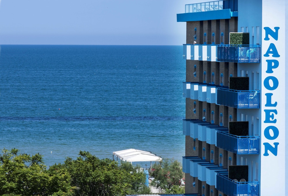 Hotel Napoleon — 4-Star Luxury Hotel in Pesaro, Italy