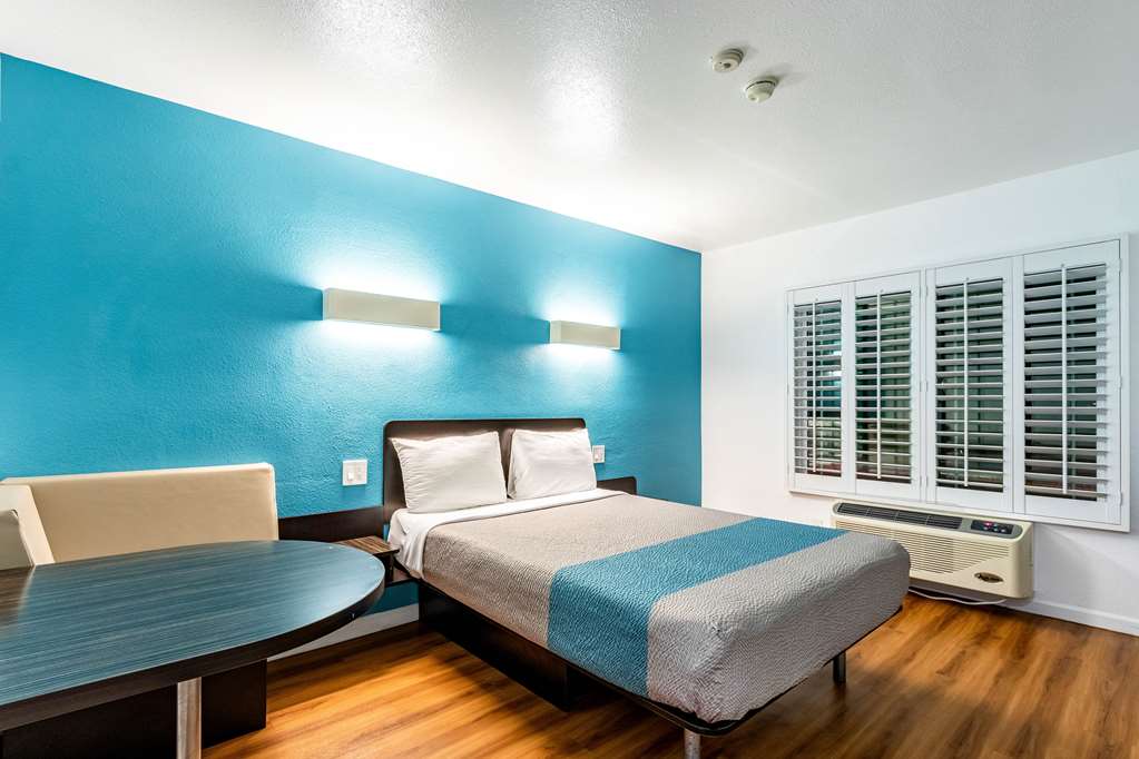 Motel 6 Fountain Valley CA Huntington Beach Area - photo 12