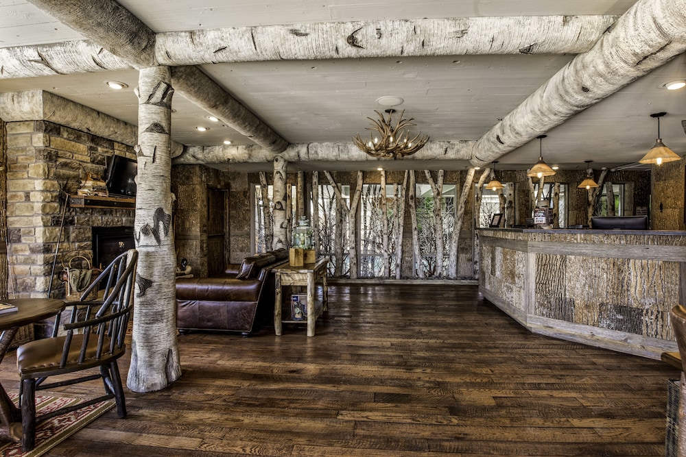 Bass Pro Shops Angler's Lodge - photo 2