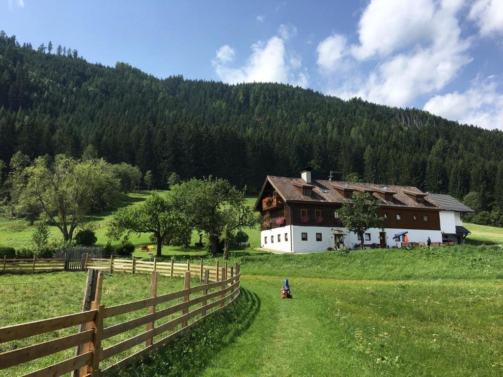 Ferienparadies Wiesenbauer — 4-Star Luxury Hotel in Sankt Michael Im Lungau, Austria