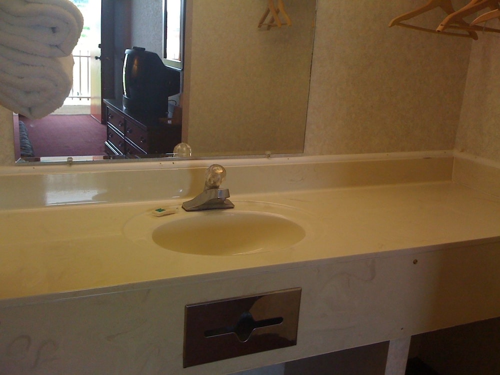 Welborn Motel - photo 10