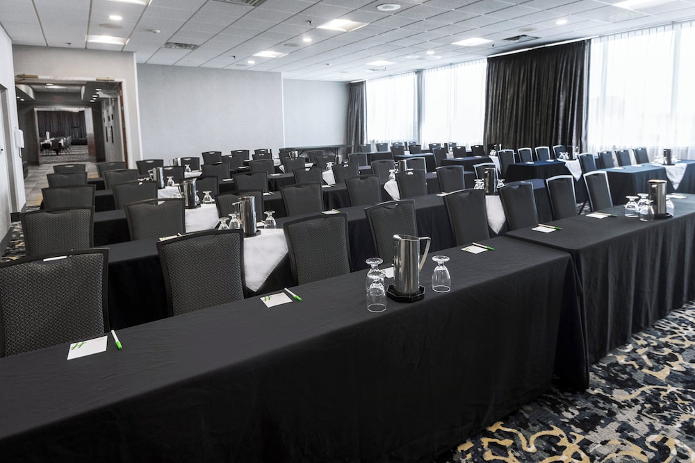 Holiday Inn Sioux Falls City Centre by IHG - photo 42
