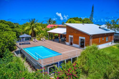 Villa SOL Y LUNA avec Piscine à 2 min de la mer — 4-Star Luxury Hotel in Sainte-Anne, Guadeloupe