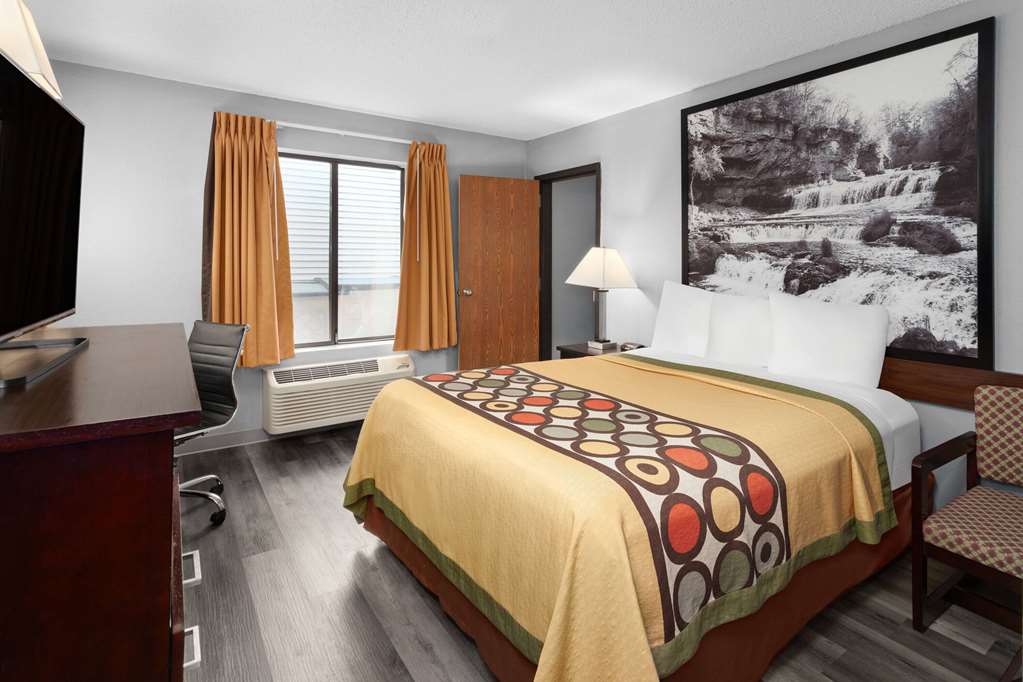 Super 8 by Wyndham Sun Prairie Madison E - photo 28