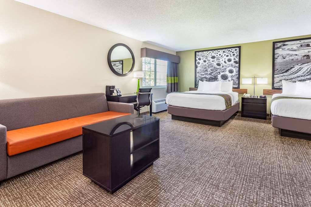 Emmetsburg Hotel and Suites - photo 52