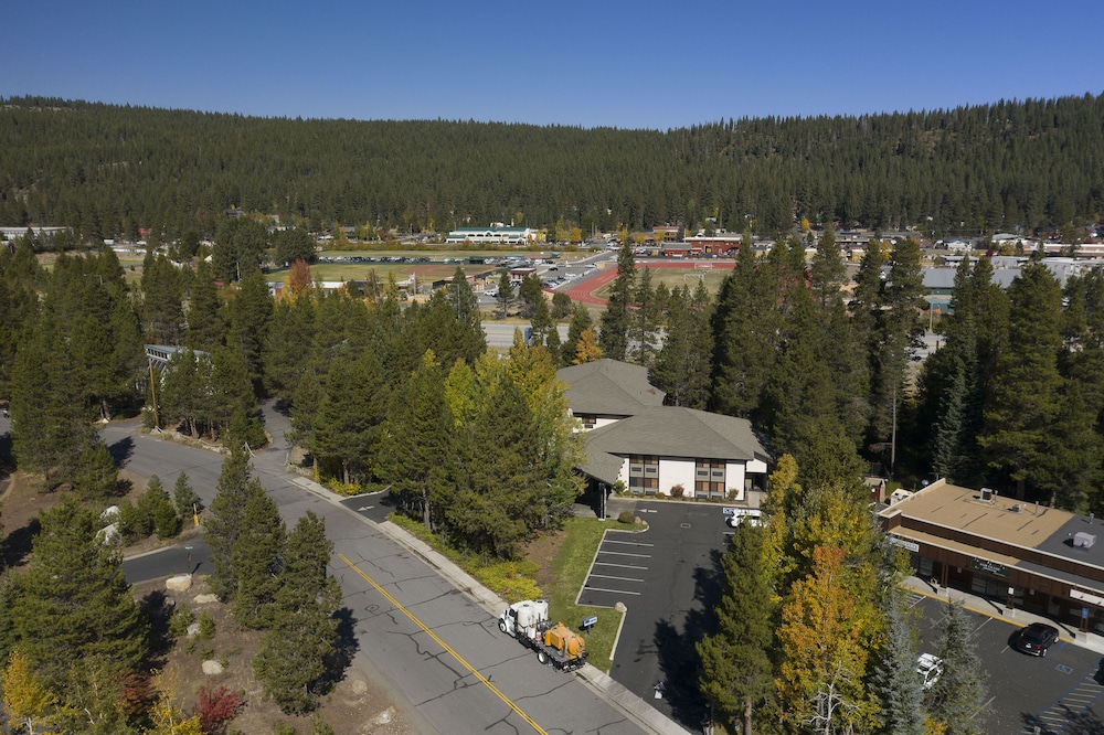 The Inn at Truckee - photo 41