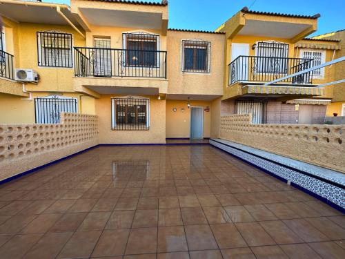 Acogedor Adosado para Vacaciones Familiares in Mazarron, Spain