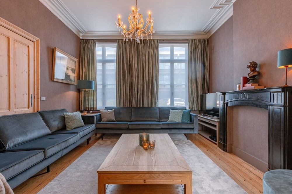Huyze Termote Prime Villa With Wonderful Garden — 4-Star Luxury Hotel in Wingene, Belgium