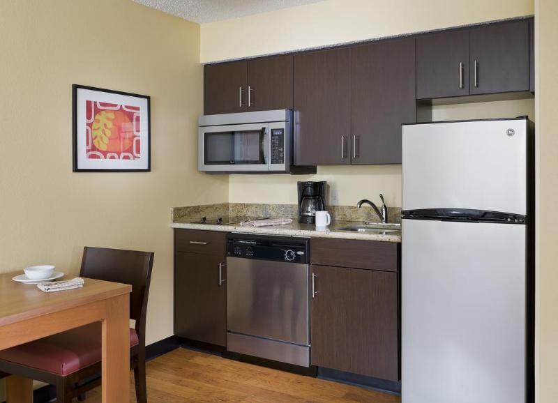 Sonesta Simply Suites Houston Brookhollow - photo 11