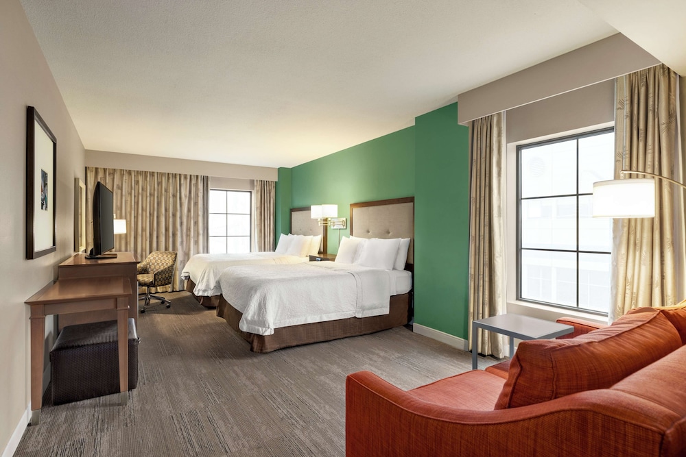 Hampton Inn and Suites New Orleans Convention Center - photo 20