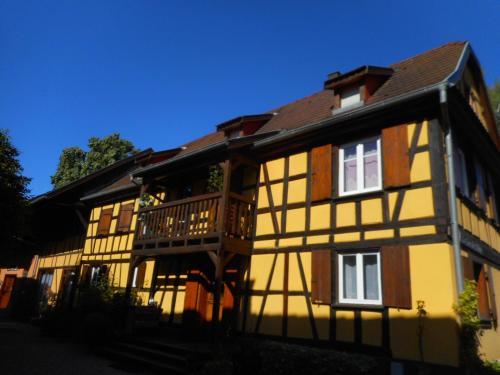 La Cour de J’Anne Gîte Géranium in Schiltigheim, France