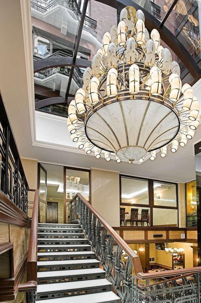London Hotel — hotel in Odessa