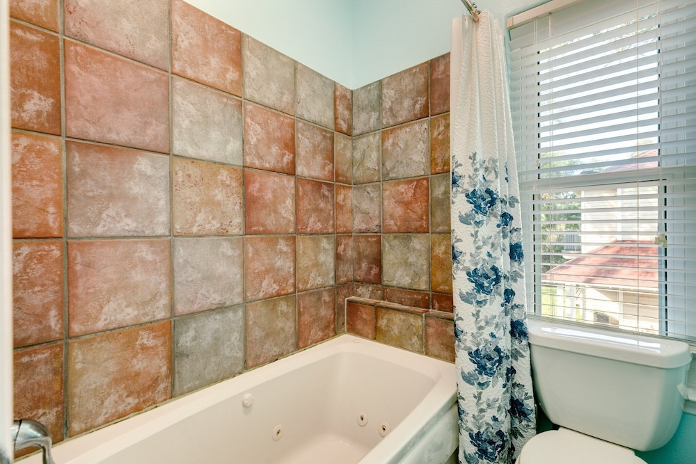 Tortuga Inn - photo 16