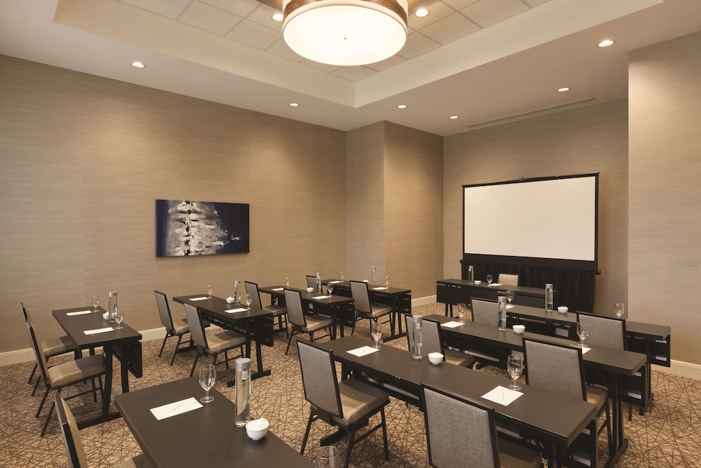 Embassy Suites Oklahoma City Downtown Medical Center - photo 31