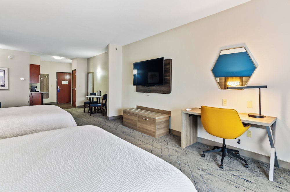 Holiday Inn Express and Suites Wytheville by IHG - photo 19