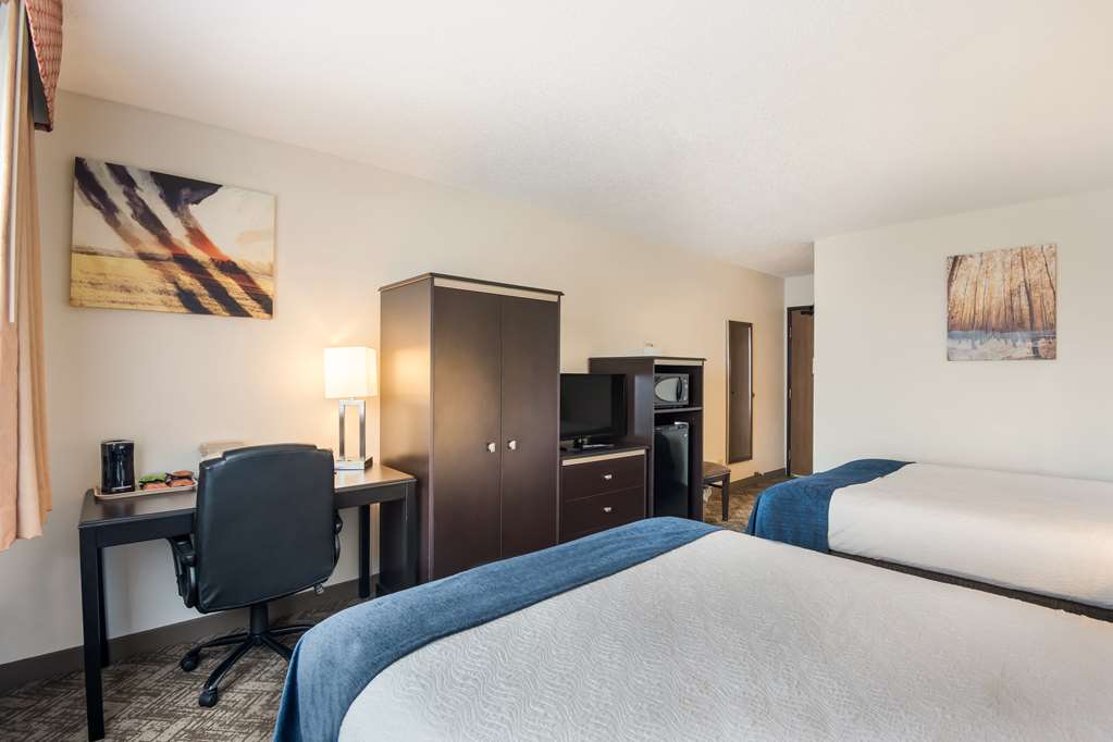 Best Western Mt. Pleasant Inn - photo 17