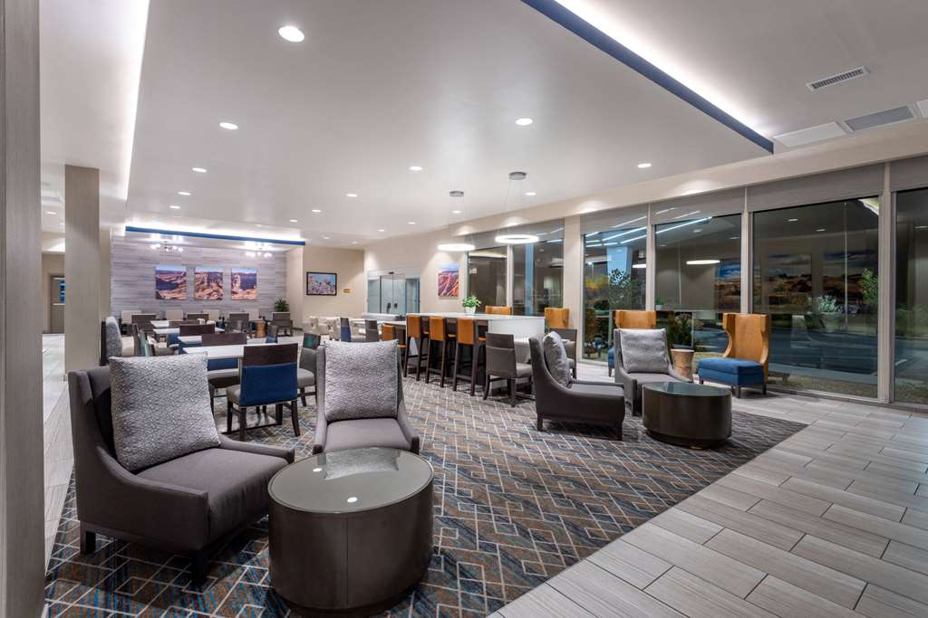 La Quinta Inn & Suites by Wyndham Holbrook Petrified Forest - photo 9