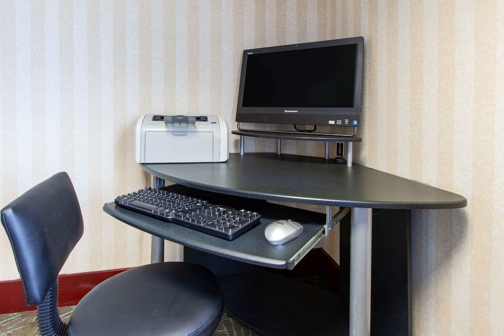 Days Inn by Wyndham Grantville Hershey North - photo 19