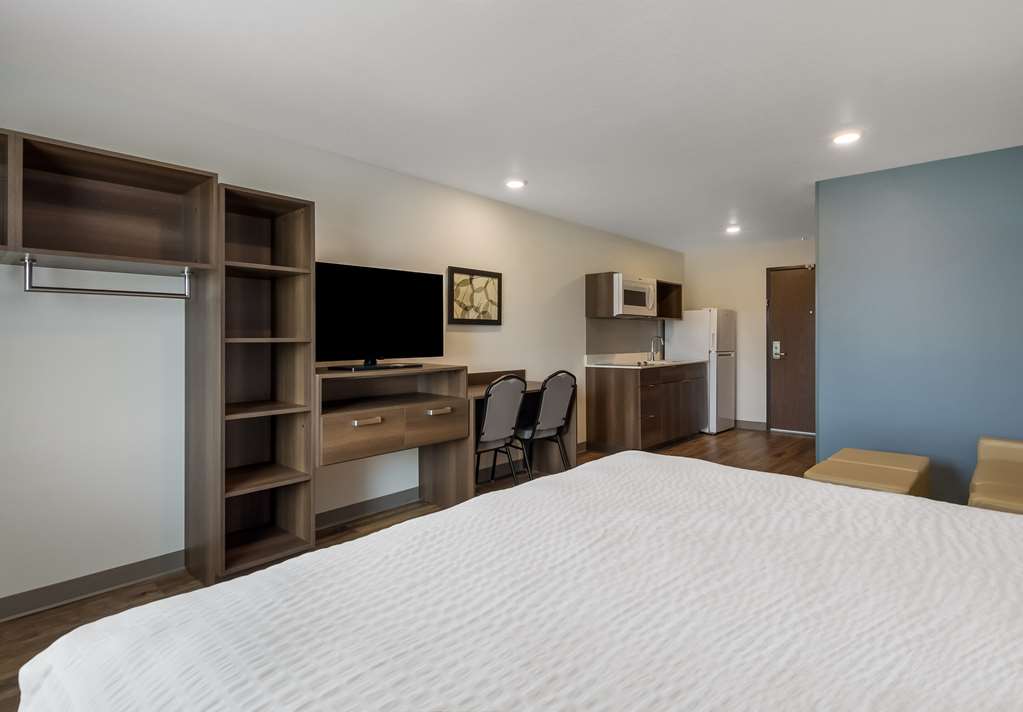 WoodSpring Suites Roanoke - photo 16