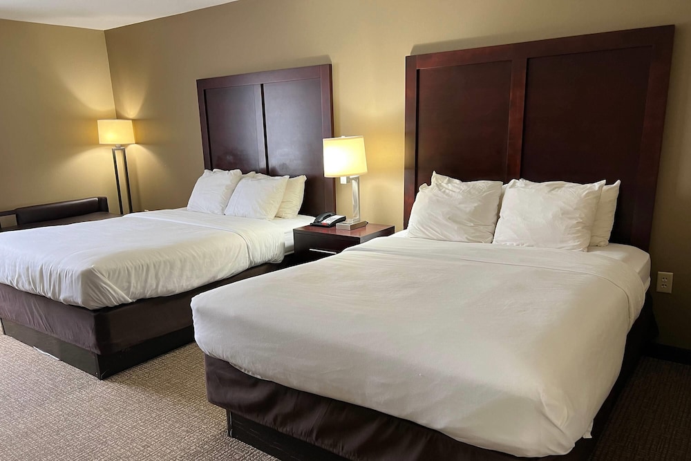 Days Inn & Suites by Wyndham Manheim Lebanon - photo 8
