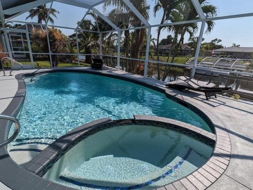 Calypso Cove Gulf Access SE Cape Coral with SPA in Cape Coral, United States