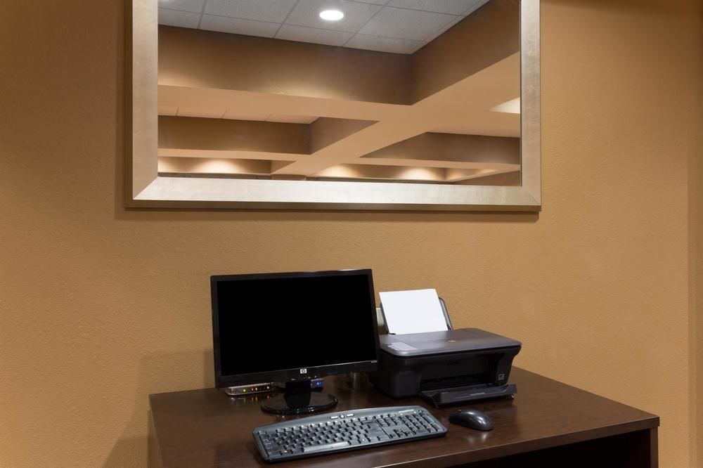 Holiday Inn Express & Suites Palm Coast I 95 - photo 2