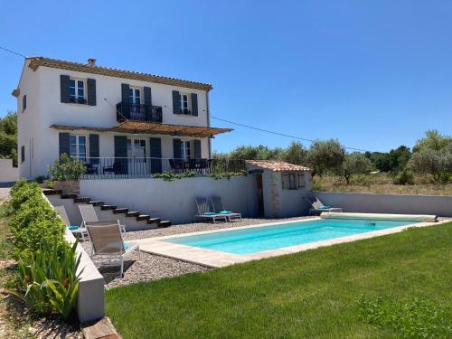 La Bastide — hotel in Malemort-Du-Comtat