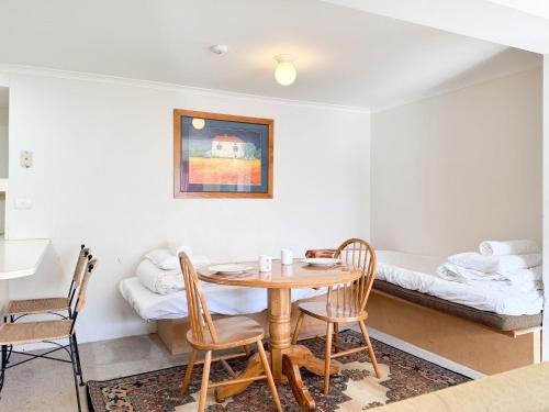 Karoonda 2 - carbon neutral hotel in Unknown City