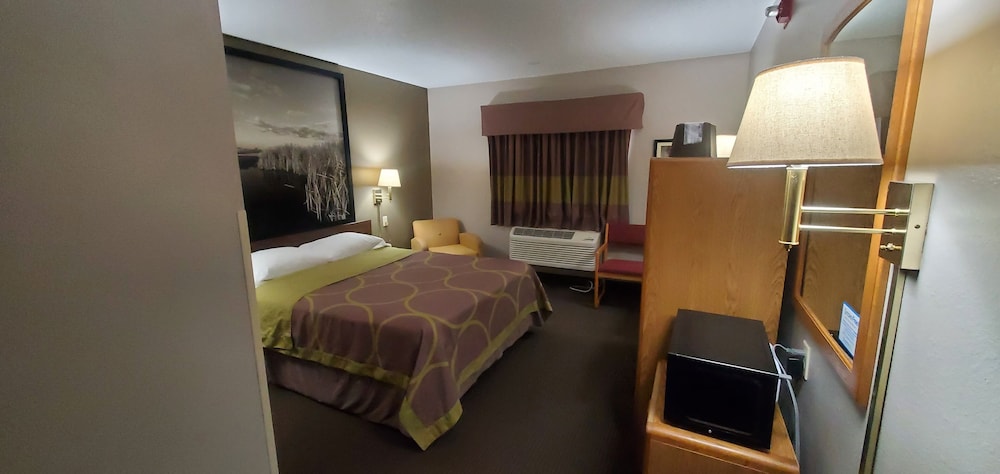 Super 8 Lisbon - photo 12